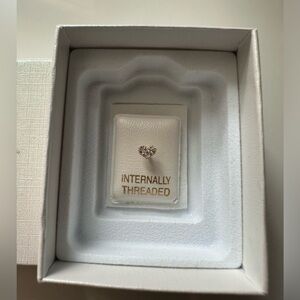 Pagoda 14k heart shaped cartilage earring